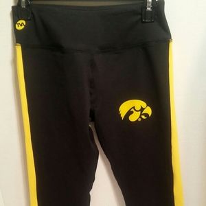 Iowa Hawkeyes Womens active wear capris sz med